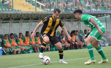 Fellipe Mateus renova contrato até o fim de 2024