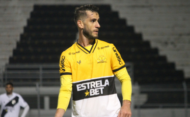 Em alta, Criciúma enfrenta a Ponte Preta de olho na liderança da Série B