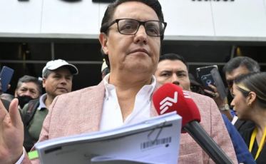 Candidato à presidência do Equador é assassinado a tiros