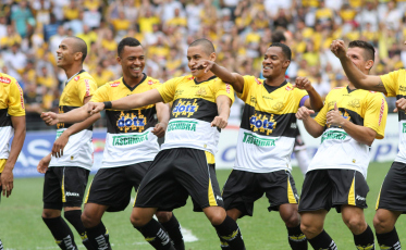 Criciúma x São Paulo: relembre a vitória em 2013 que ajudou o time catarinense a permanecer na Série A