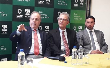 Ministro Bento Albuquerque já está em Criciúma