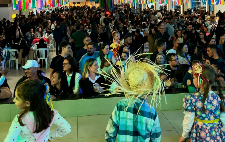 Quermesse de Cocal do Sul atrai milhares de pessoas com apresentações e comidas típicas