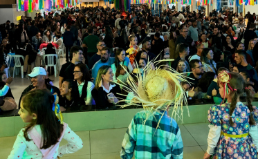 Quermesse de Cocal do Sul atrai milhares de pessoas com apresentações e comidas típicas
