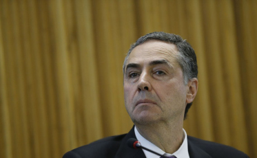 Ministro do STF suspende aplicação do piso nacional da enfermagem