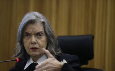 Cármen Lúcia rejeita habeas corpus pedido por Sara Winter