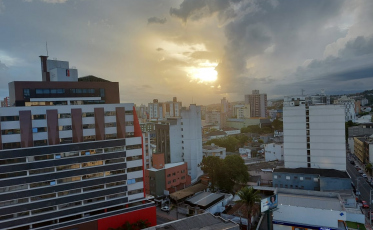 Faz até 35 graus no domingo em Criciúma