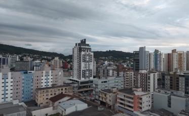 Sol e máximas de até 31 graus nesta quinta em Criciúma