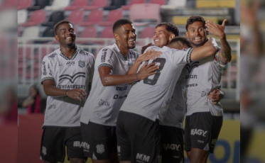 Catarinense 2026: Figueirense goleia o Joinville e ainda está vivo pela permanência