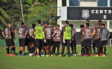 Figueirense paga os funcionários. Jogadores devem receber até o dia 28