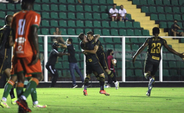 Vitória do Figueirense tira o Próspera do G-8