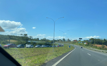 Acidente provoca fila extensa na Via Rápida