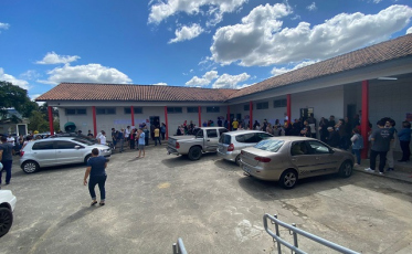 Eleitores estão desistindo de votar por causa de demora na fila