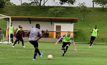 Dal Farra confirma interesse do Cruzeiro em Foguinho