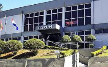 Júri em Orleans condena homem por dupla tentativa de homicídio qualificado