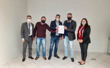 Forquilhinha e Caixa realizam convênio para pavimentações