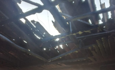 Incêndio atinge forro de casa em Balneário Arroio do Silva