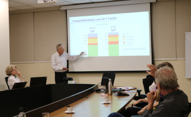 Empresários e SC Gás discutem custos de insumo
