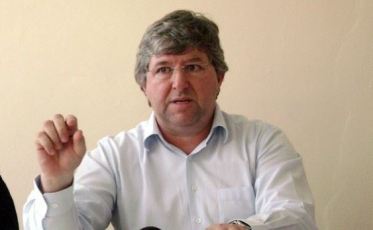 Arnaldo Lodetti comemora vitória na prévia: 