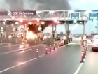Araranguá: veículo pega fogo em pedágio da BR-101 (VÍDEO)