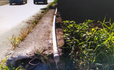 Casan repara adutora rompida em acidente de carro