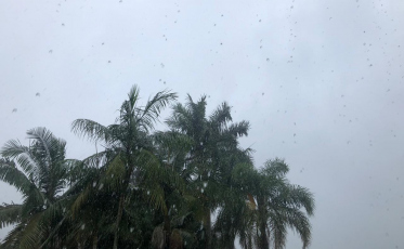 Fim de semana inicia com chuva na região 