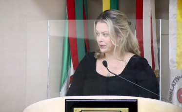 Projeto que visa combater a pobreza menstrual é aprovado na Câmara de Criciúma