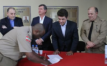 Administração de Criciúma firma convênio com PM