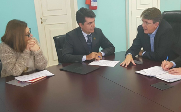 Salvaro pretende municipalizar cinco escolas estaduais