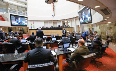 Deputados denunciam interferência na Polícia Civil e suposta corrupção no IMA