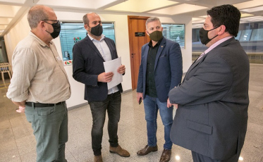 Alesc firma parceria com a Fecam e cria a Sala dos Prefeitos