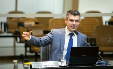 Veigamed transferiu R$ 320 mil para concorrente da licitação