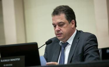 Minotto solicita informações sobre abertura de novos leitos de UTI Pediátrica e Neonatal na região