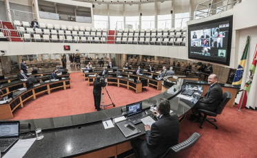 Operação O2 e impeachment em debate na Alesc