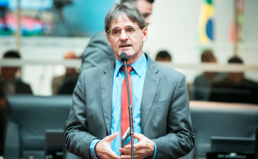 Deputado quer simplificar repasses estaduais para hospitais e Apaes