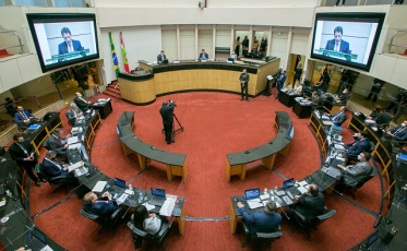 Confira como foram os votos dos membros do tribunal do impeachment