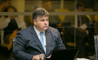 Aprovado projeto que garante vacinação domiciliar para pessoas com dificuldades de locomoção