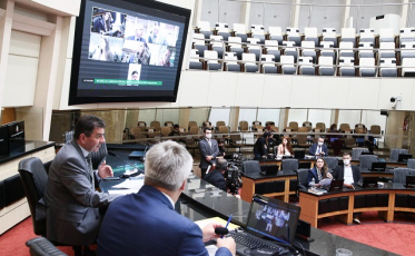 Relatório da Comissão do Impeachment 2 no dia 13