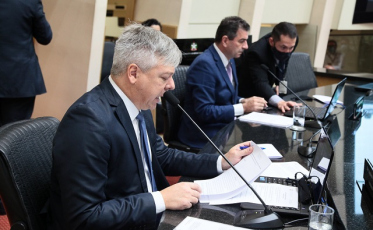 Moacir Pereira e a possibilidade de dois tribunais de impeachment