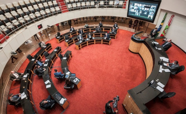 Plenário aprova indicações para a comissão do impeachment