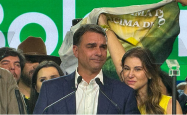 PL oficializa Flávio Bolsonaro como candidato à Presidência; SC tem convenção marcada
