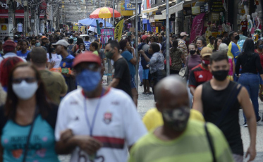 IBGE: desemprego cai para 13,2% no trimestre encerrado em agosto