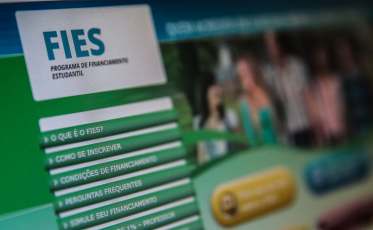 Refinanciamento de dívidas do Fies tem descontos de até 92%