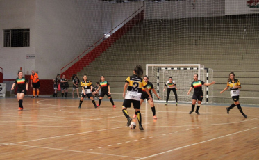 Criciúma é campeã do futsal masculino e feminino na etapa regional dos Jasc