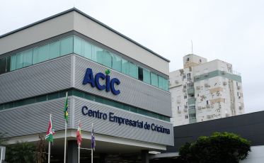 Voto pelo Sul dá certo de novo e região elege seis deputados federais, diz presidente da Acic