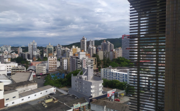 Quinta-feira com sol e possibilidade de chuva fraca durante o dia 