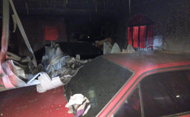  Incêndio atinge garagem de veículos em Criciúma