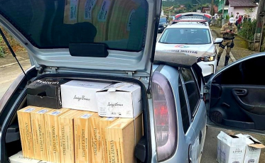 SC-370: PMRv apreende cerca de 1,2 mil garrafas de vinhos e espumantes argentinos