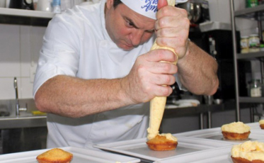 Gastronomia Comentada une bom vinho e alta culinária