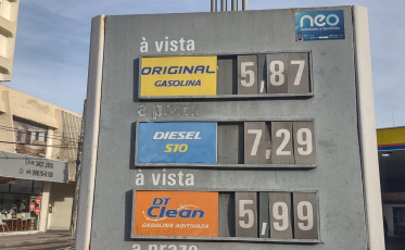  Gasolina comum já está abaixo dos R$ 6 em Criciúma (FOTOS)