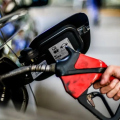 Governo quer bancar R$ 0,44 por litro da gasolina após alta causada pela guerra